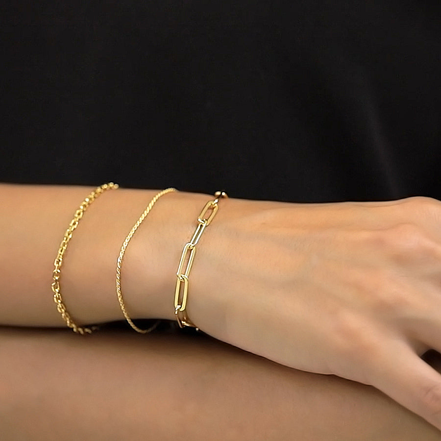 gold chain link bracelet