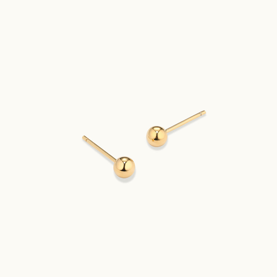 Minimal Stud Earring